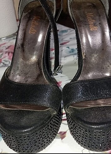 38 Beden siyah Renk Satılıyor 