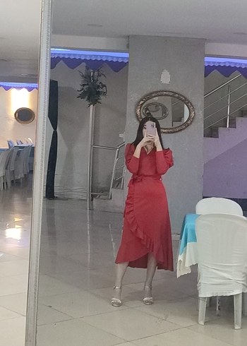 Klasik Şıklık Kırmızı Uzun Drapeli Elbise - Görsel 3