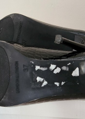 37 Beden Siyah Parlak Yılan Desenli Stiletto