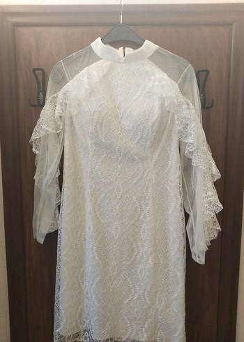 Dantel İşlemeli Beyaz Midi Nikah Elbisesi