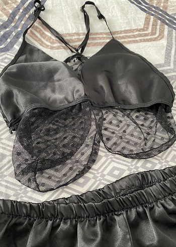 m Beden Siyah Dantelli Gösterişli Mini Kadın Pijama Takımı