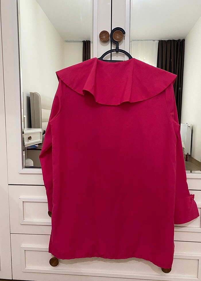 Pembe yakalı gömlek - Görsel 3