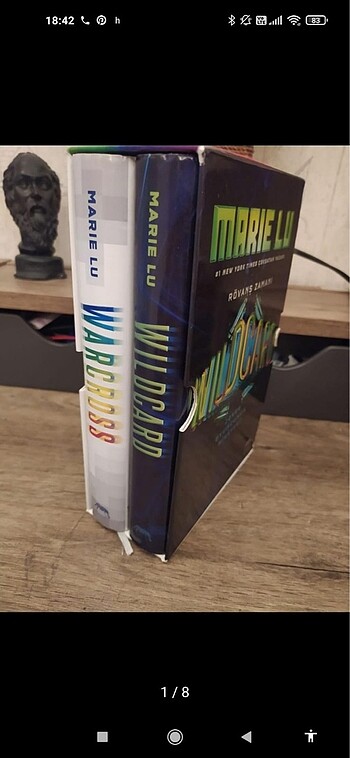 Warcross serisi
