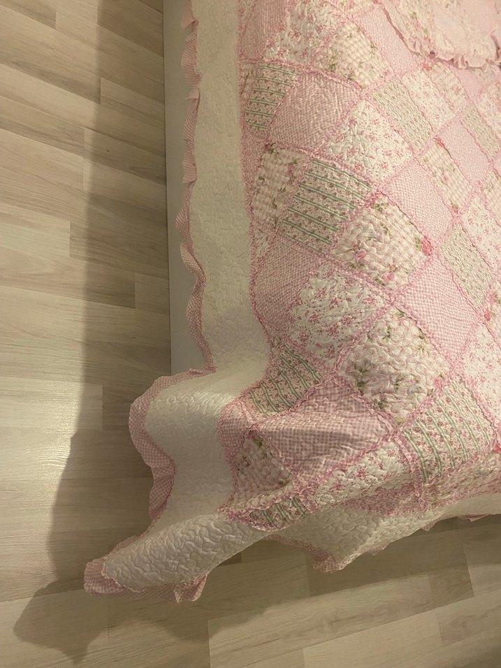 Nakış İşlemeli Pembe Yatak Örtüsü - Görsel 4