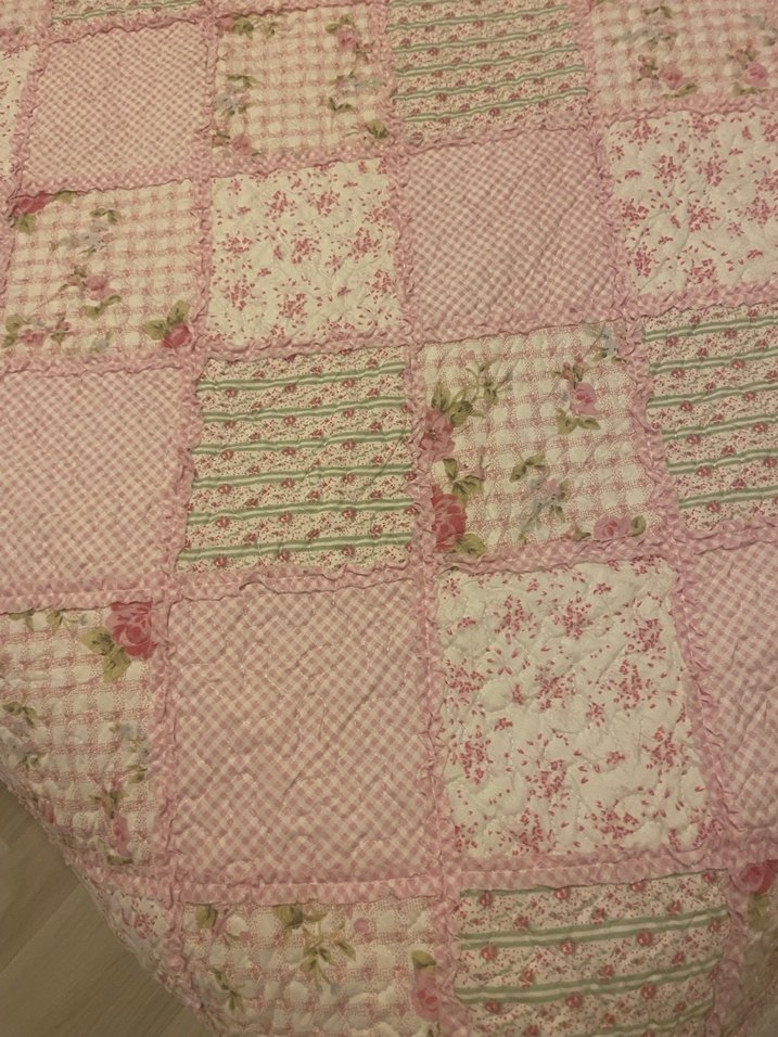 Nakış İşlemeli Pembe Yatak Örtüsü - Görsel 5