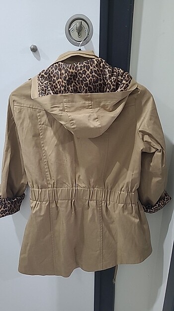 Diğer Leopar detayli trenckot