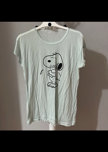 Gri Pamuklu Snoopy Baskılı Kadın Tişört