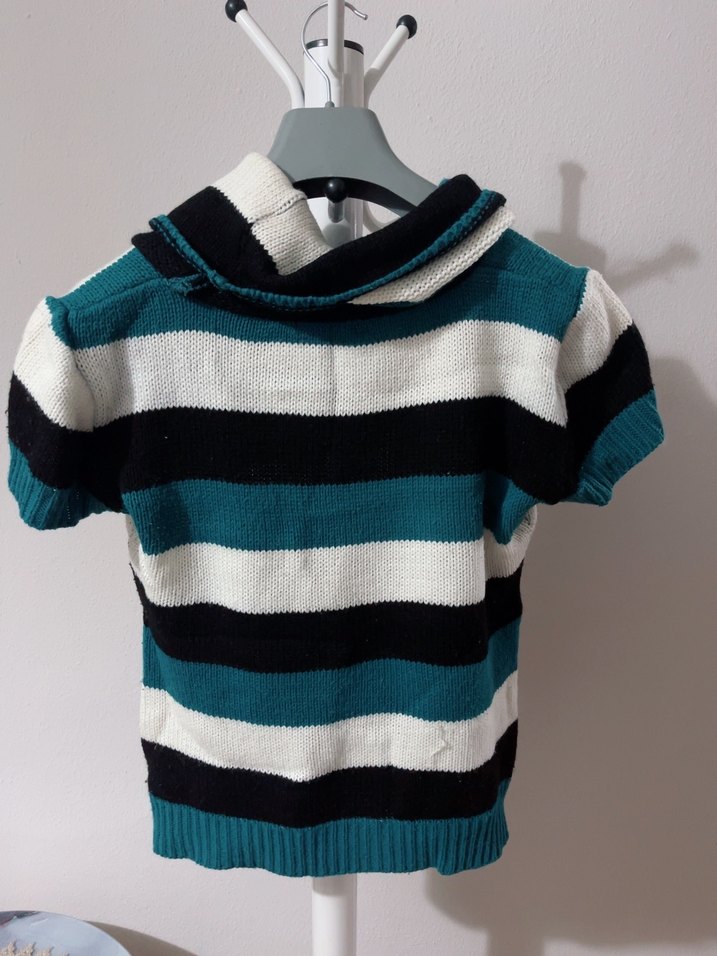 Kısa Kollu, Boğazlı Çizgili Kadın Kazak - Görsel 3