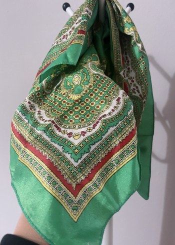 Yeşil Parlak Bohem Kadın Fular - Görsel 2