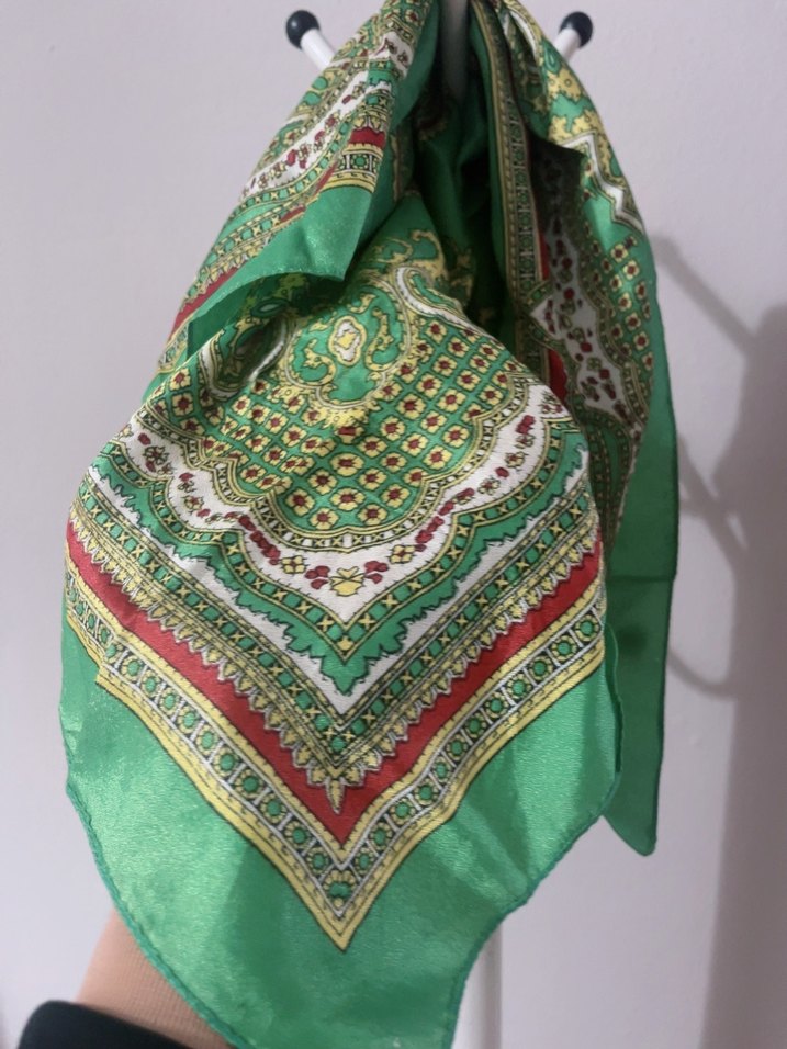 Yeşil Parlak Bohem Kadın Fular - Görsel 2