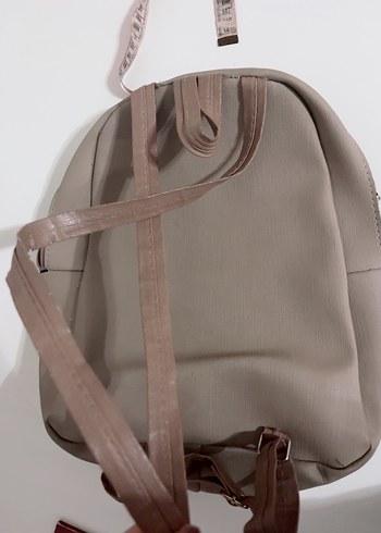 Dikişsiz Bej Deri Kadın Sırt Çantası - Görsel 7