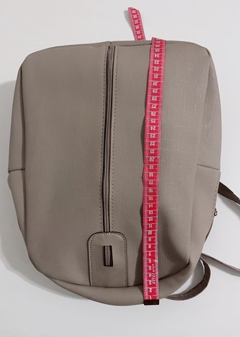 Dikişsiz Bej Deri Kadın Sırt Çantası - Görsel 5