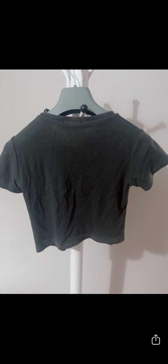 Siyah Mini Crop Top Kısa Kollu - Görsel 3