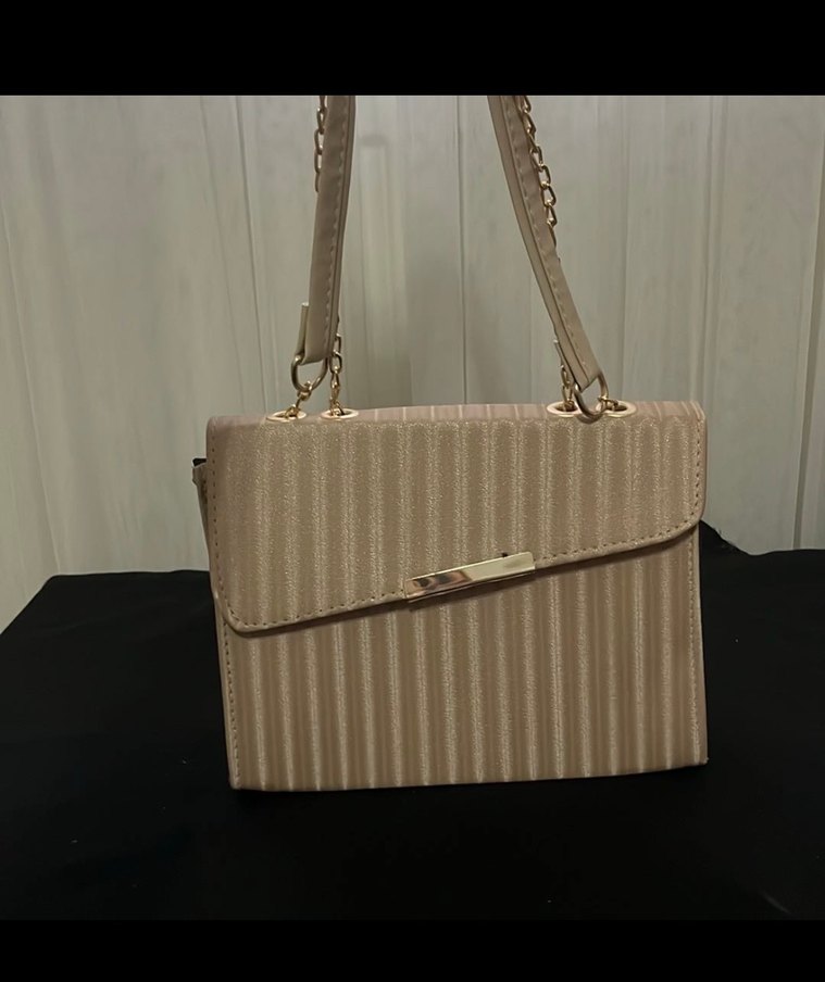 Askılı şık çanta - Görsel 2