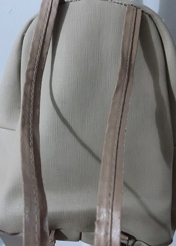 Bej Deri Kadın Sırt Çantası - Görsel 3