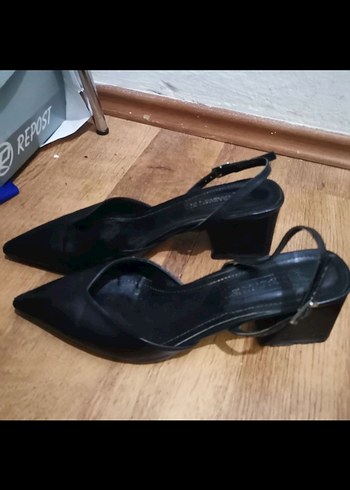 Siyah Parlak Topuklu Bağcıklı Kadın Ayakkabı - Görsel 3