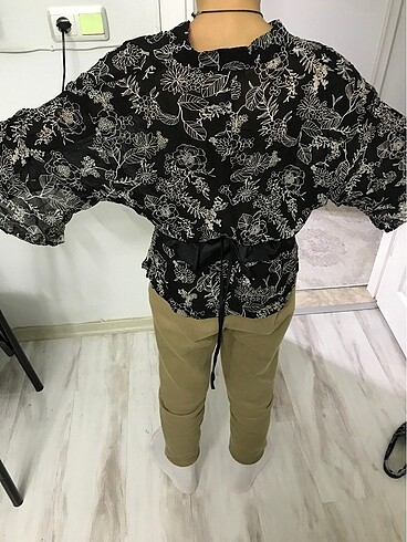 m Beden Şifon gömlek çok şık kemerli