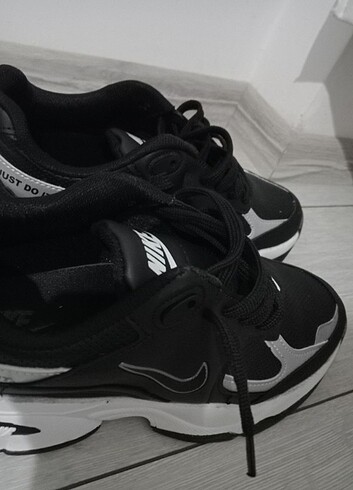 40 Beden siyah Renk Spor ayakkabı 