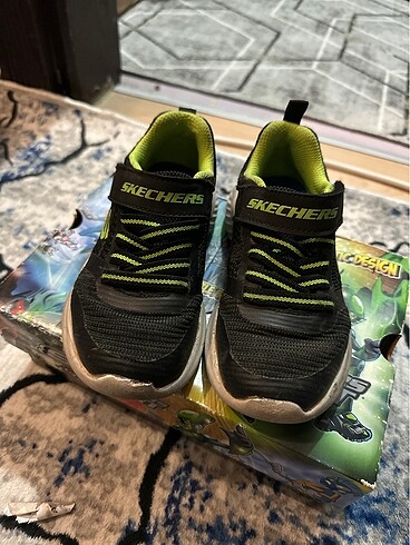 Skechers