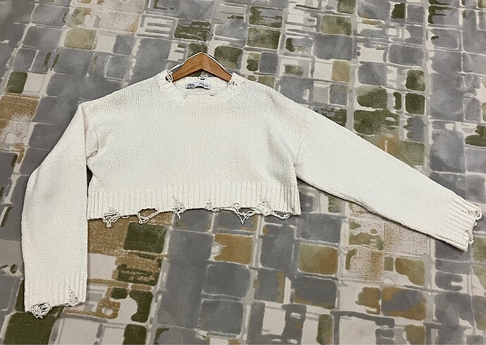 s Beden Zara beyaz yırtık cropped kazak, 36