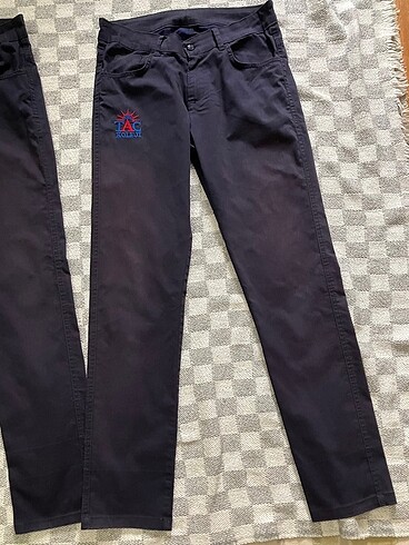 Diğer 2 adet Taç Koleji pantalon, 12-14 yaş
