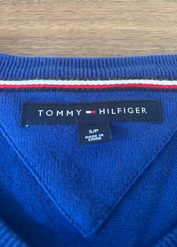 Tommy Hilfiger s