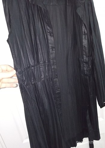 Zara Siyah Piliseli Midi tunik
