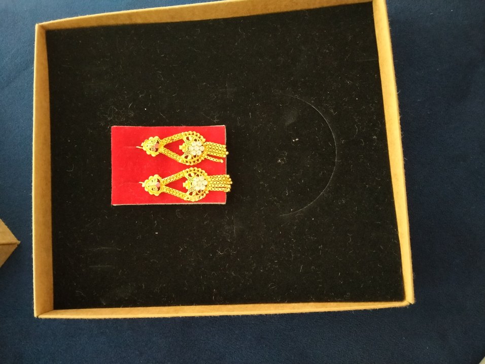 Renkli Püsküllü Altın Renk Düğün Küpeleri - Görsel 2