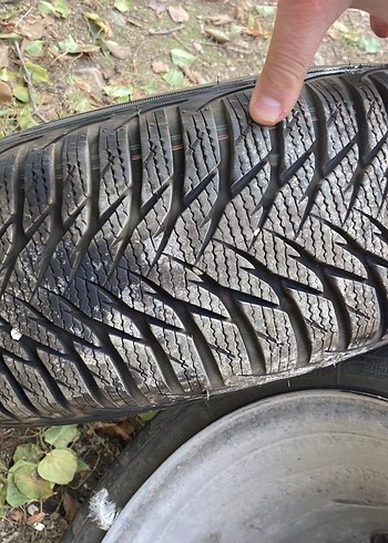175/65/14 Googyear Ultragrip kış lastiği - Görsel 2