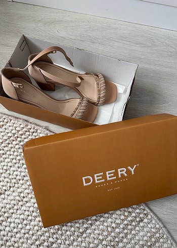 Kadın Bej Kemerli Blok Topuklu Abiye Ayakkabı - Görsel 3