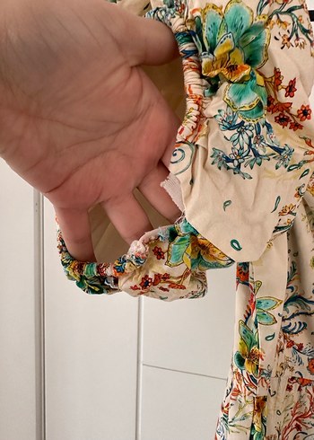 Çiçek Desenli Elbise - Görsel 3