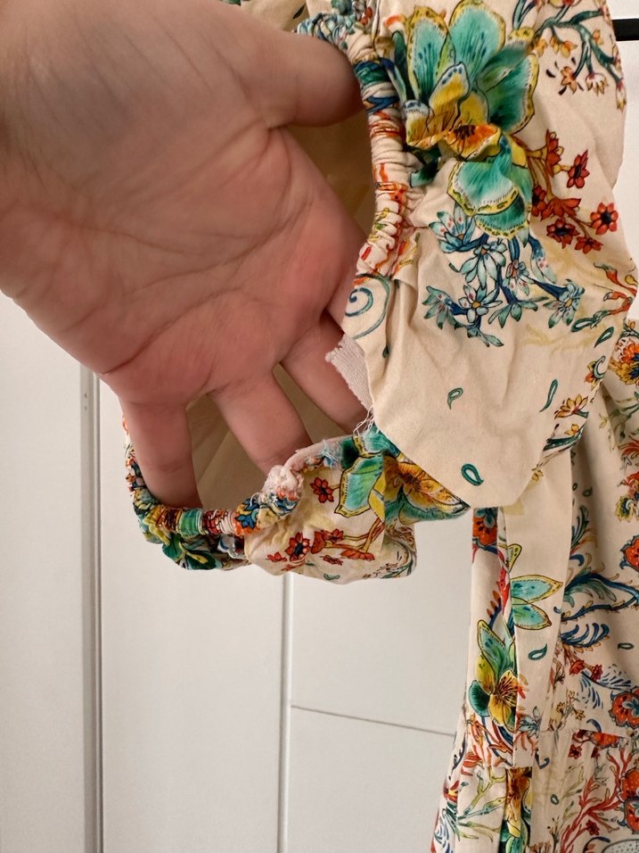 Çiçek Desenli Elbise - Görsel 3