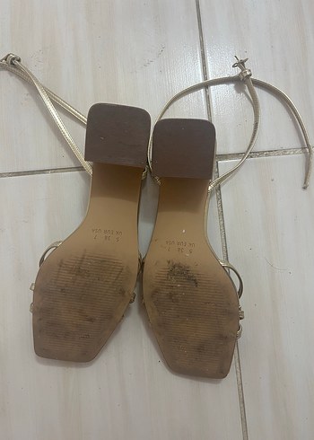 Primark gold topuklu ayakkabı - Görsel 3