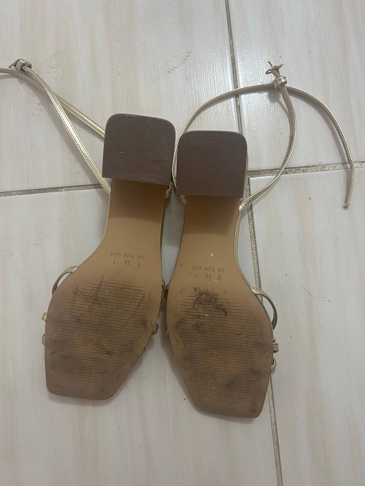 Primark gold topuklu ayakkabı - Görsel 3