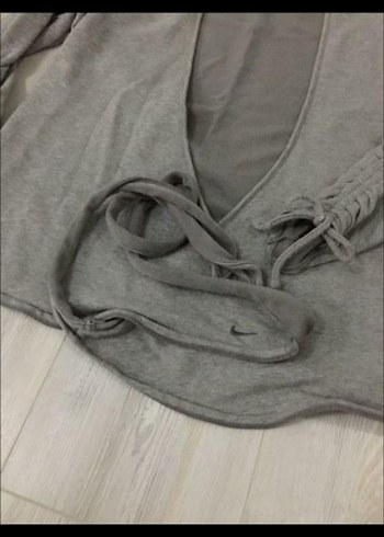 Gri V Yakalı Kadın Hırka - Görsel 3