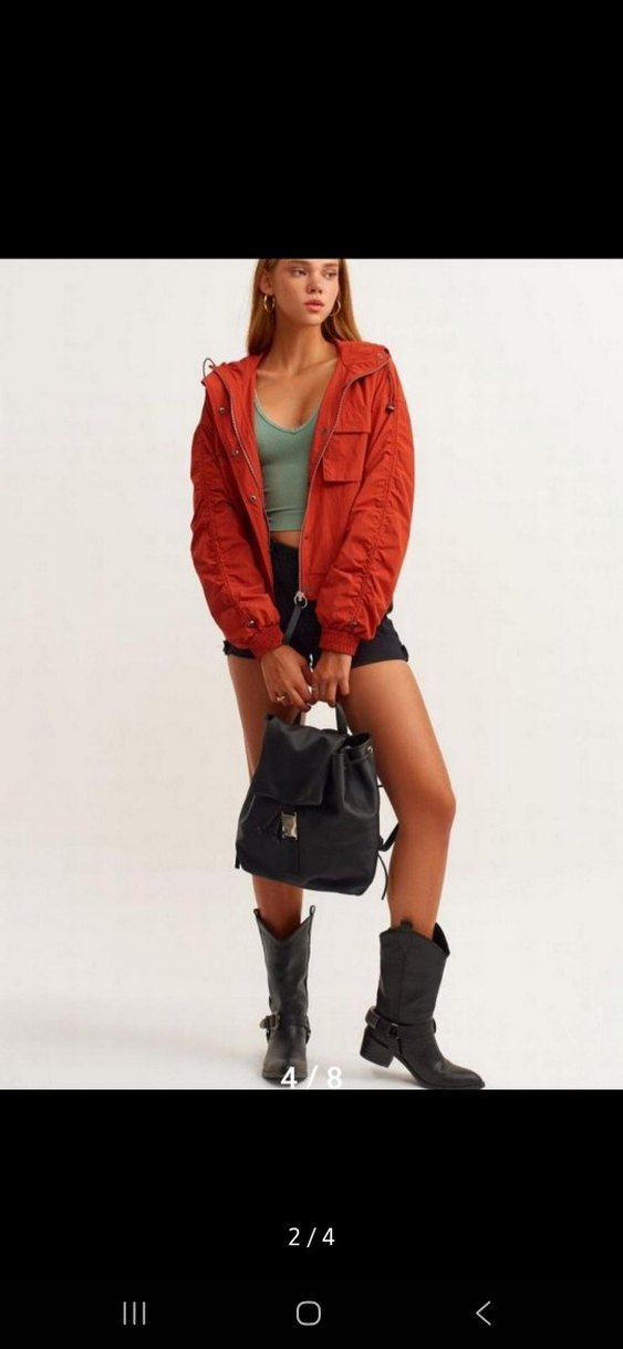 Kemer Detaylı Siyah Yılan Derisi Desenli Kadın Çizme - Görsel 2