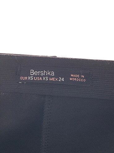 xs Beden siyah Renk Bershka Mini Etek %70 İndirimli.