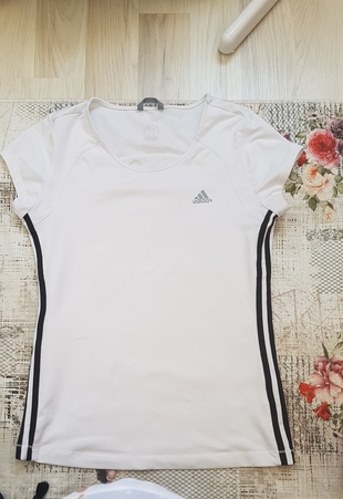 orjinal adidas t shirt 