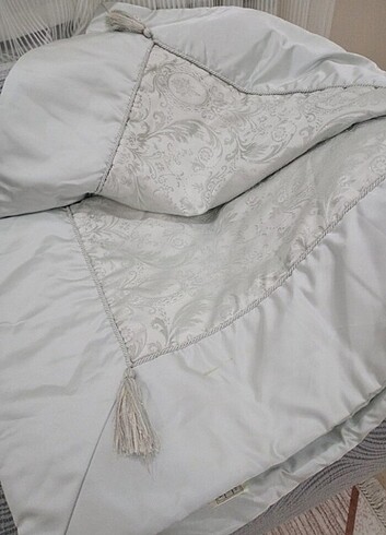 Karaca Home Yatak örtüsü ve yastık kılıfı takım