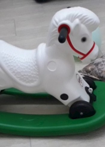 Beyaz Sallanan At Oyuncak - Görsel 2