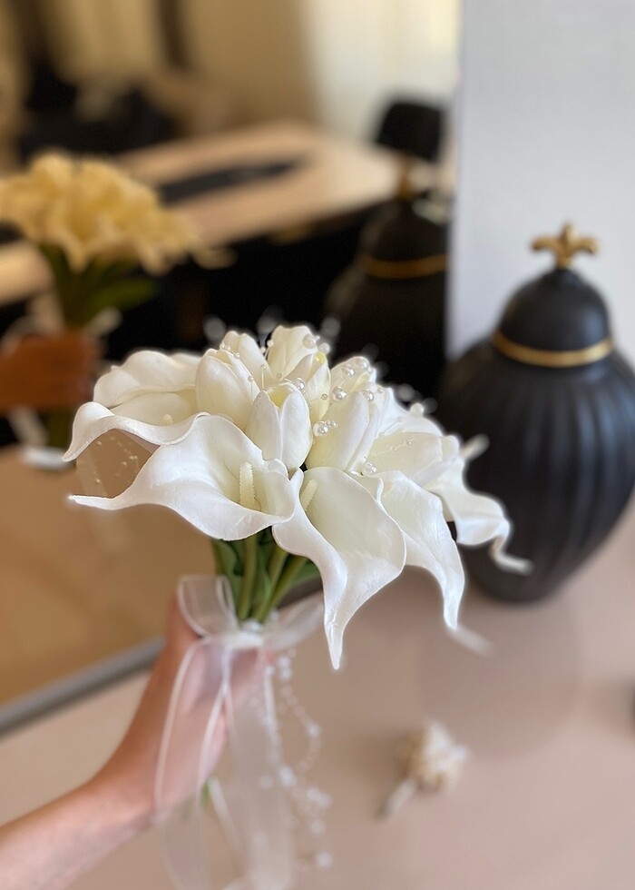 Islak gala ve ıslak lale gelin buketi - Görsel 3