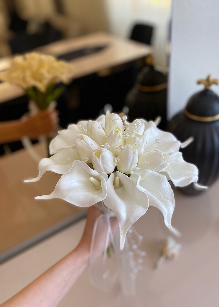 Islak gala ve ıslak lale gelin buketi - Görsel 2