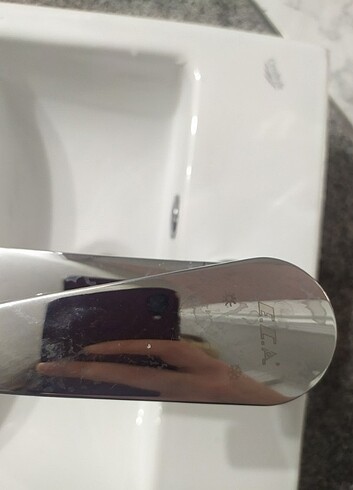 2 adet E.C.A musluk + lavabo