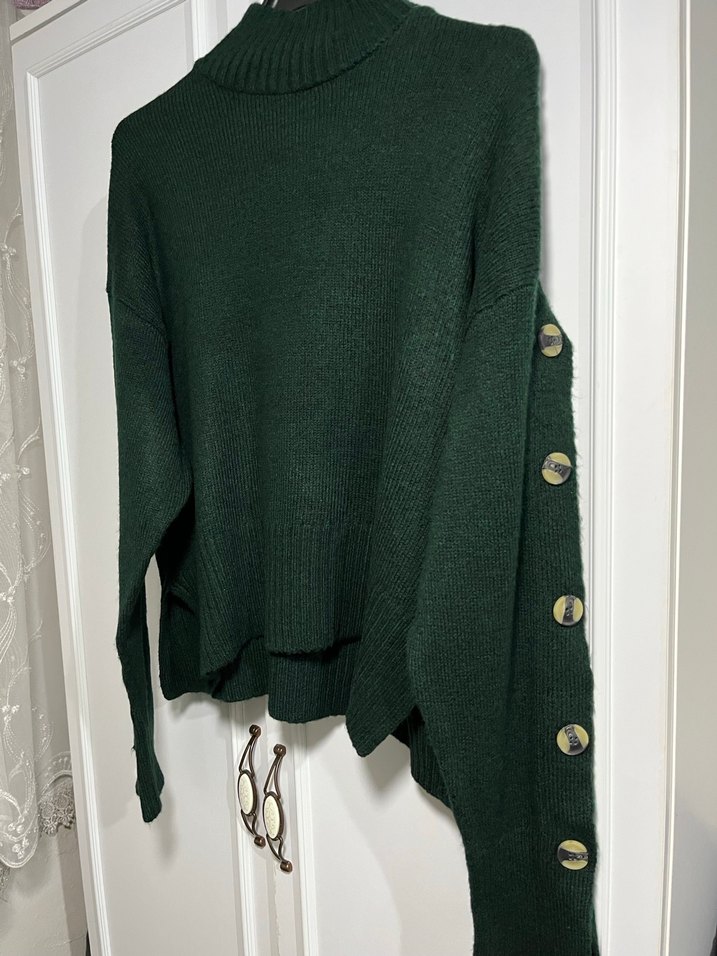 Düğmeli Yeşil Boğazlı Triko Kazak - Görsel 3