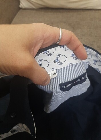 Tommy Hilfiger Sifir 9 10 yas orjinal Tommy erkek çocuk gomlek