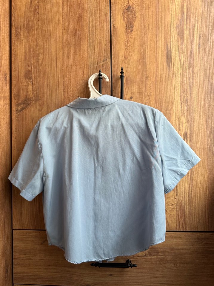 Kısa Kollu Düğmeli Keten Gömlek - Görsel 2