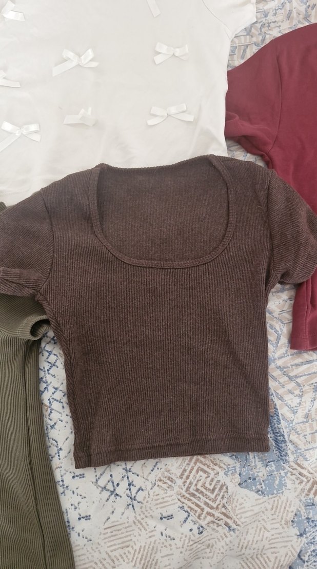 Kızlar için Koyu Kahverengi Kısa Kollu Pamuklu Tişört - Görsel 3