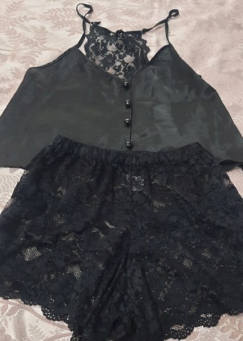 Diğer Siyah Dantel Detaylı Mini Gotik Gecelik Takımı