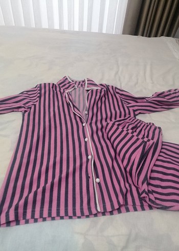 Pembe Çizgili Uzun Kollu Kadın Pijama Takımı - Görsel 2