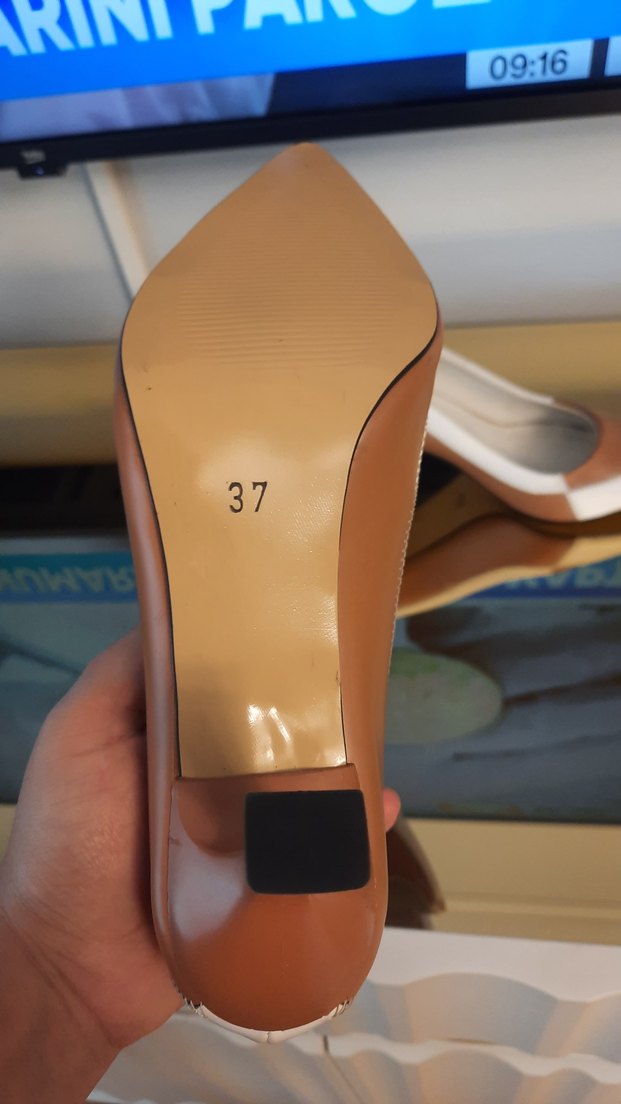 Bej Deri Tokalı Stiletto Kadın Ayakkabı - Görsel 3